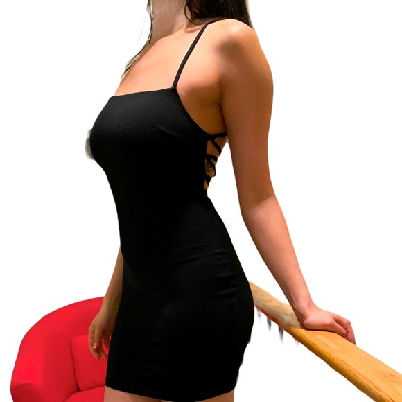 Bodycon flattering black dress - Picture 3 of 5